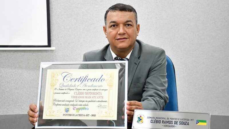 Clebio Motorista recebe certificado de Vereador Mais Atuante pela segunda vez consecutiva.